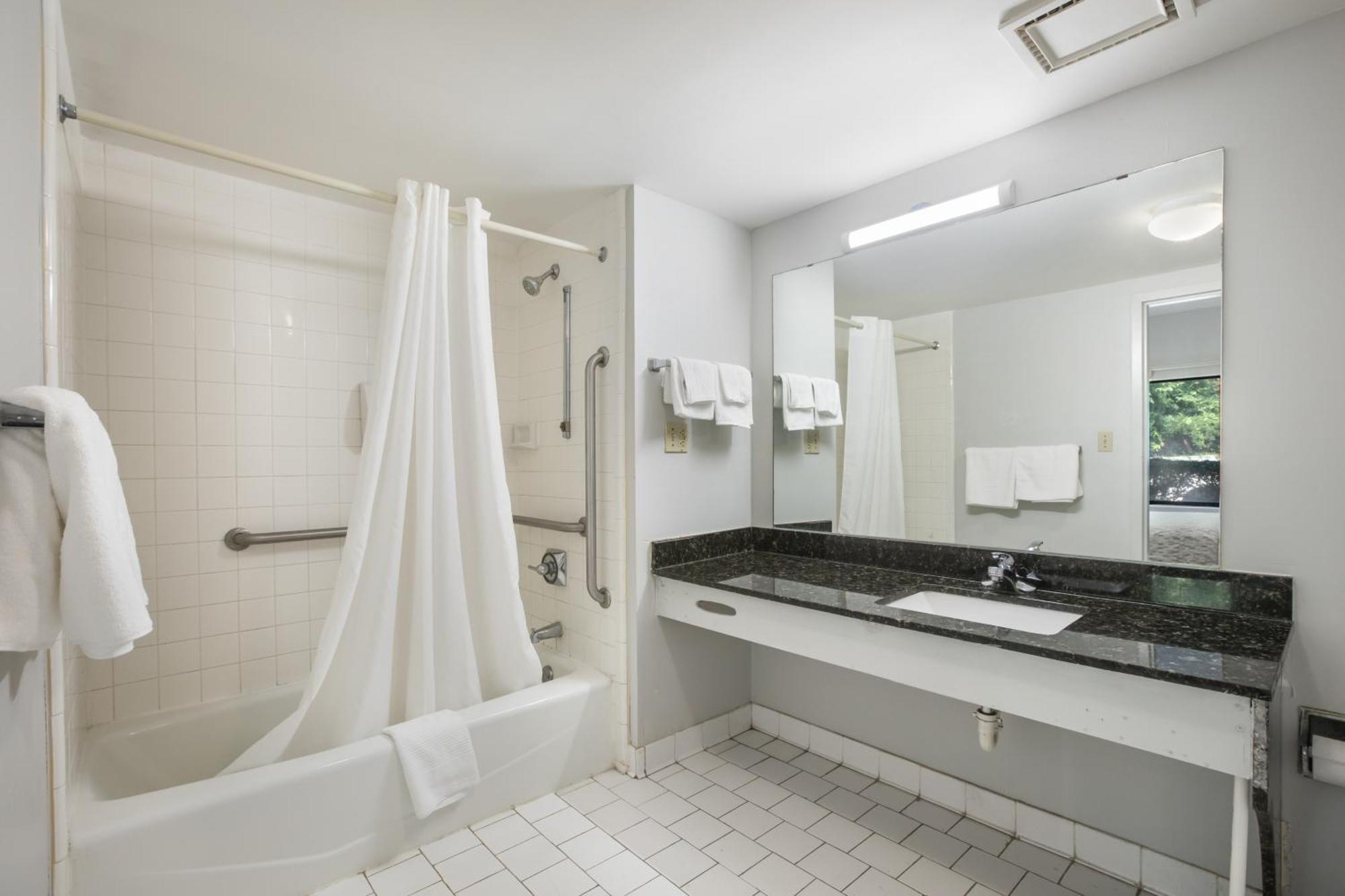 Americas Best Value Inn Stockbridge Zimmer foto